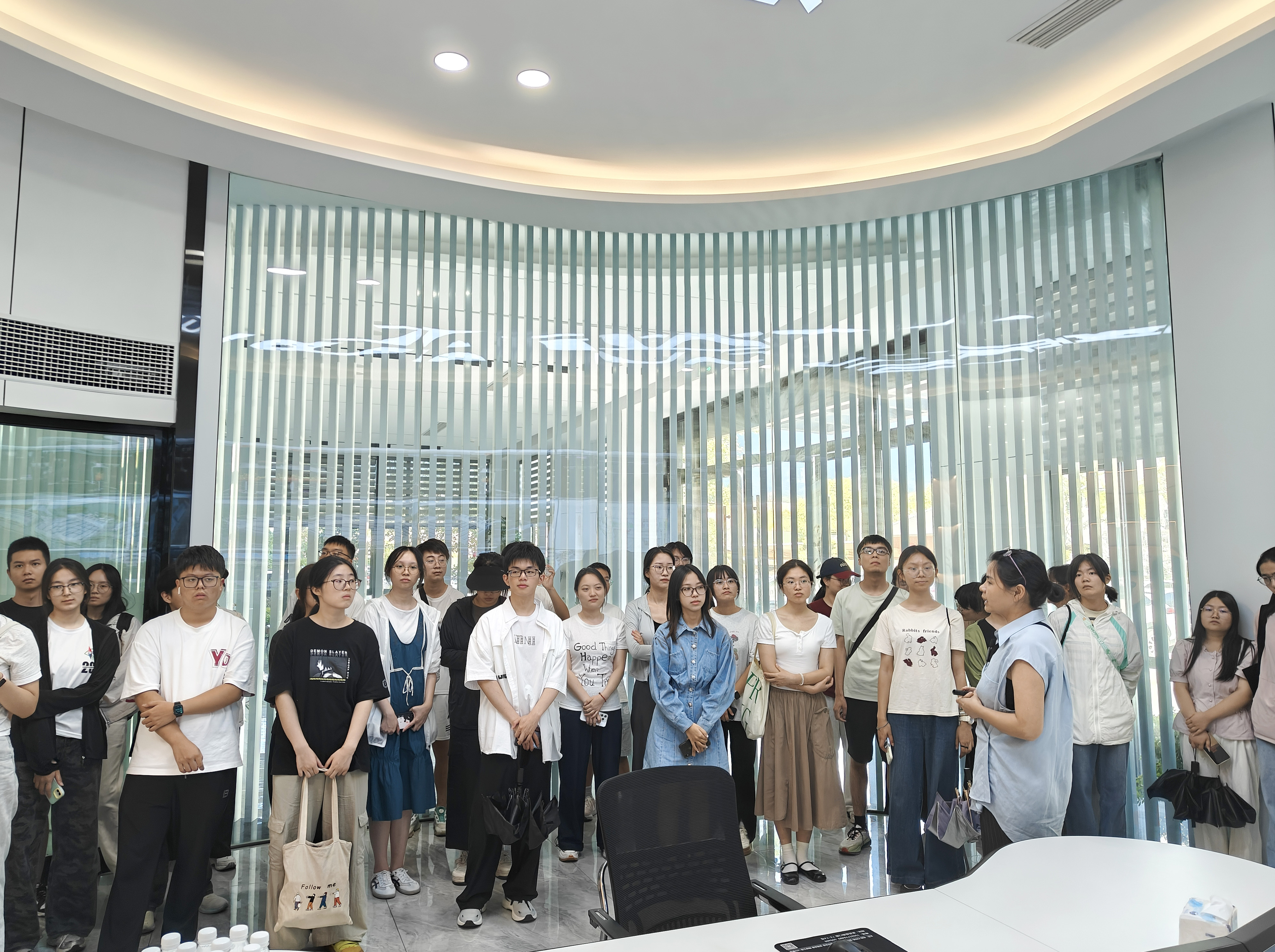 遂昌学子走进汇金环保 感知绿色科技与人才“磁力”